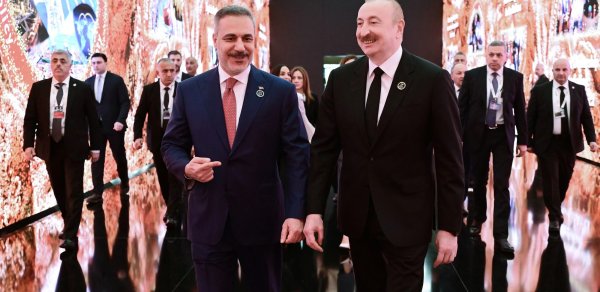 Prezident ailəsi ilə Antalyada tədbirdə - Fotolar