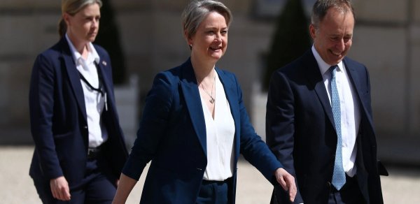 Britaniya XİN rəhbəri Hörmüz boğazı ilə bağlı İrana çağırış edib