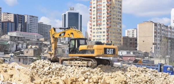 Paytaxtda 100 minə yaxın bina söküləcək