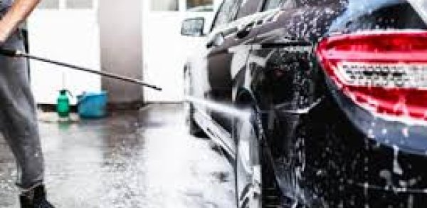 Avtoyuma məntəqəsindən qaçırdığı avtomobillə qəza törədən şəxs saxlanıldı