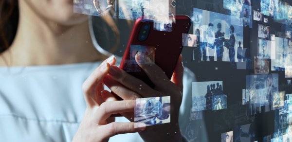 Çində minlərlə sosial media hesabı bağlandı - SƏBƏB