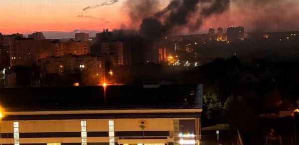 Rusiyada neft emalı zavodu vuruldu