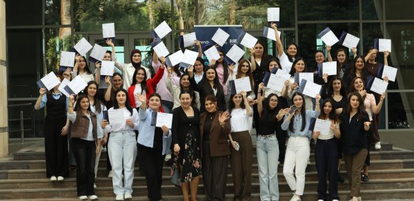 Gənc qızlar üçün AI düşərgəsi: Gəncə və Mingəçevirdə texnologiyaya yeni addım