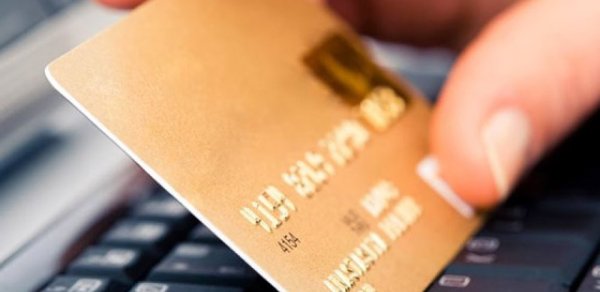 Bank kartlarından oğurluq edən şəxslər saxlanılıblar