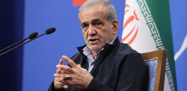 Pezeşkian: Dəniz blokadası hərbi əməliyyatların davamıdır