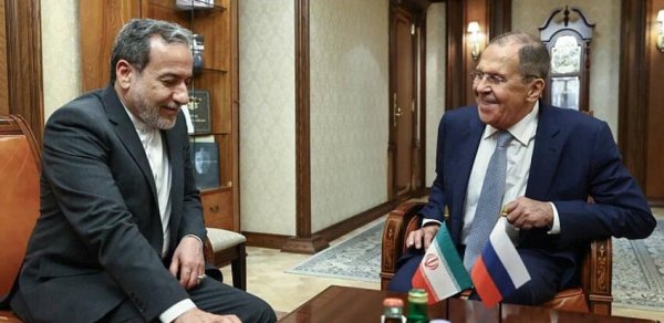 Əraqçi Lavrov ilə ABŞ-İran danışıqlarını müzakirə edib