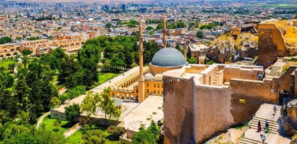 Dünyanın ən qədim yaşayış məkanı - Turistlər ora axın edir 