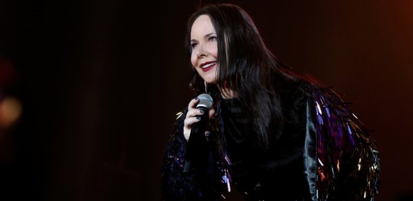İllər sonra səhnəyə qayıtdı - Konsert biletləri 25 dəqiqədə satıldı