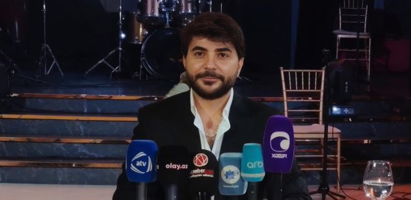 Elçin konsert öncəsi mətbuat nümayəndələri ilə görüşdü - VİDEO