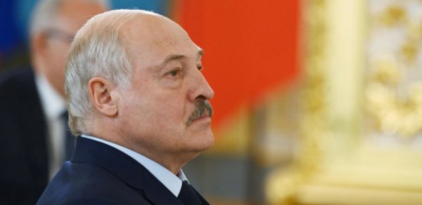 Lukaşenko prezidentləri və Ukrayna xalqını təbrik etdi - ADLAR