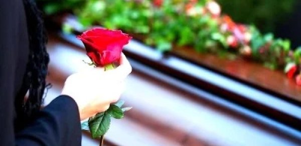 Məşhur aktyor xərçəngdən vəfat etdi - FOTO