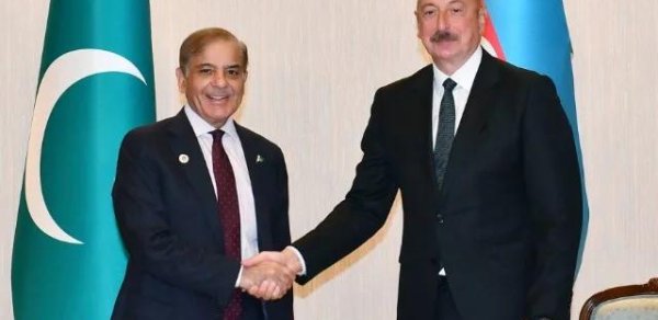 İlham Əliyev Şahbaz Şəriflə telefon danışığı apardı