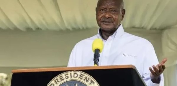Museveni yeddinci prezidentlik dövrünə başladı