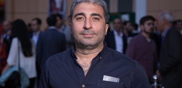 "İstəməzdim məni sadəcə bilet satmaq üçün teatra dəvət etsinlər" - Əməkdar artist