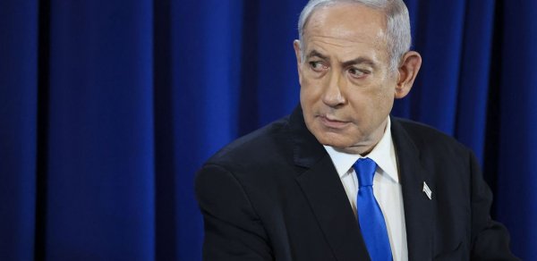 Benyamin Netanyahu BƏƏ-yə gizli gedib?