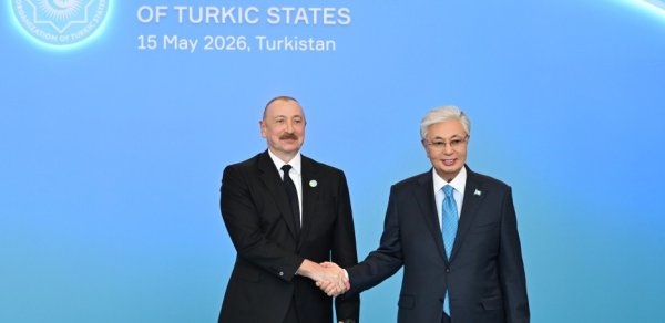 Prezident TDT-nin qeyri-rəsmi Zirvə görüşündə iştirak edir