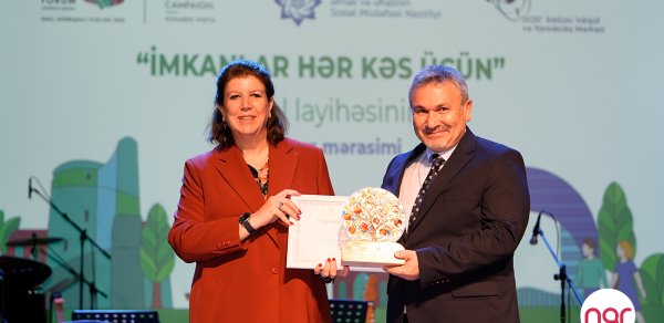 “Nar” “İmkanlar hər kəs üçün” layihəsinin bağlanış mərasimində iştirak edib
