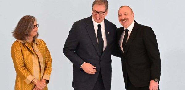 İlham Əliyevin Vuçiçlə səmimi FOTOLARI