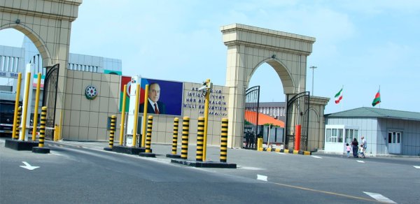 Gürcüstanla quru sərhədlərin qismən açılması nə deməkdir? - Deputat açıqladı