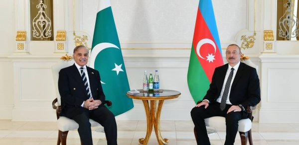 Şahbaz Şərif Azərbaycan Prezidentini təbrik etdi