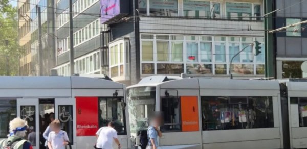 Almaniyada tramvay qəzasında 27 nəfər xəsarət alıb