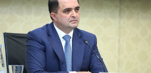 Bütün günü efirdə özlərini reklam edən həkimlərə inanmaq olar? - Deputatdan açıqlama