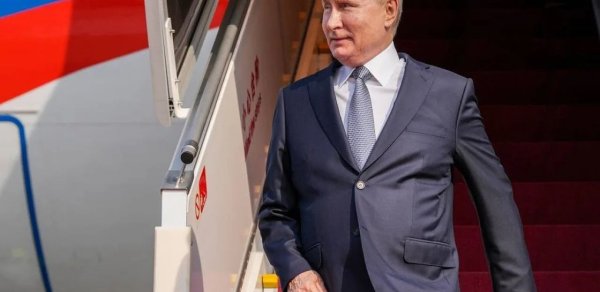 Putin Qazaxıstana getdi