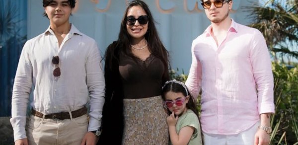 Leyla Əliyeva övladları ilə - Video