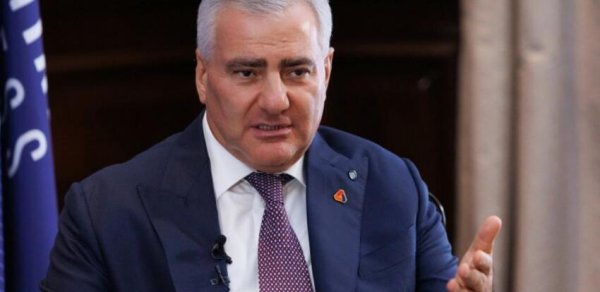 İş adamı Karapetyan Ermənistan parlamentin spikerini məhkəməyə verib