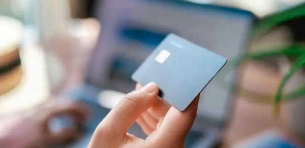 Bank sizin xəbəriniz olmadan kredit verə bilər?