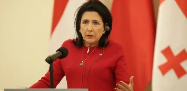 Nəticələr elan olunmamış Paşinyanı təbrik etdi