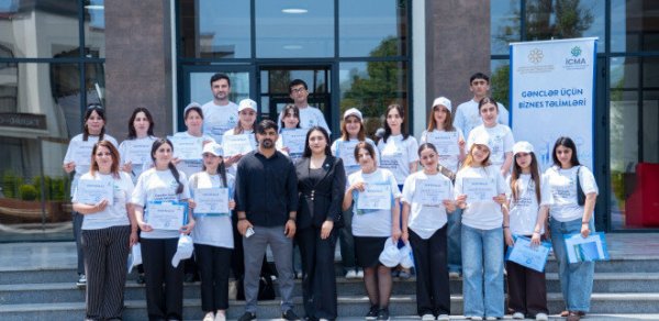 Gənclər üçün biznes təlimləri təşkil olundu - Foto