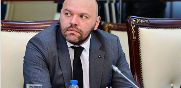 Hacıbəy Heydərli: "Sosial şəbəkələrə giriş məhdudiyyəti uşaqların rəqəmsal təhlükəsizliyi və sağlamlığı üçün vacibdir"