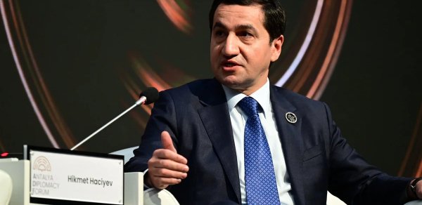 Hikmət Hacıyev: 4000-dən çox Azərbaycan vətəndaşı hələ də itkin kimi qeydiyyatdadır
