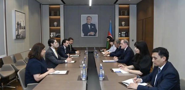 Ceyhun Bayramov ABŞ rəsmisi ilə TRIPP-i müzakirə etdi