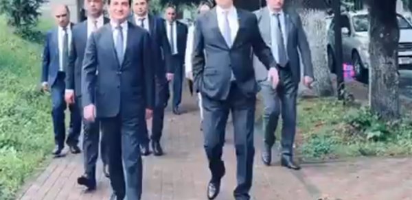 Prezidentin köməkçisi Dilicanda - Video