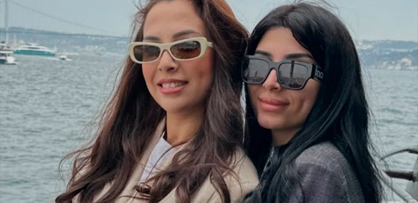 Tanınmış blogerə ağır itki: Bacısı qəzada vəfat etdi