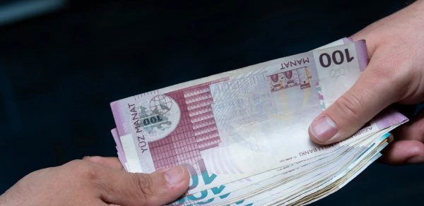 Tur paketləri adı altında dələduzluq: Şübhəli bilinən qadın ölkədən qaçdı