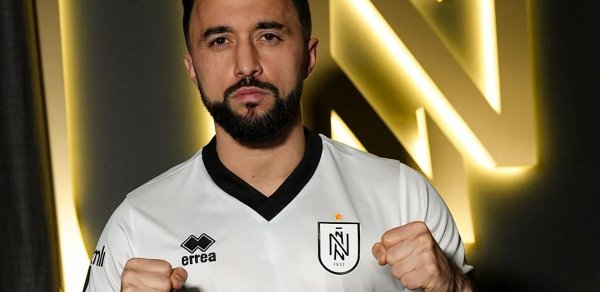 "Neftçi" Elvin Camalovla müqavilənin müddətini uzadıb
