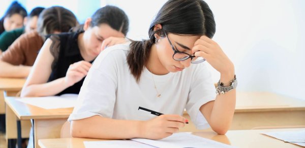 Azərbaycan dili fənni üzrə test imtahanı təşkil edildi