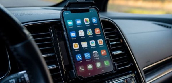 İsti havada avtomobillərdə mobil telefon saxlayanlara XƏBƏRDARLIQ - VİDEO
