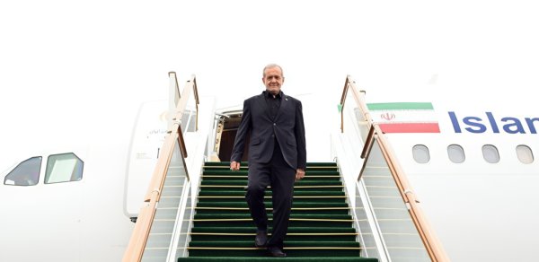 Məsud Pezeşkian sabah Pakistana səfər edəcək