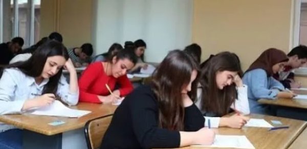Bakı universitetlərində bakalavrların sayı azaldılacaq