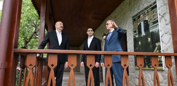 Prezidentlər Şuşada Bülbülün ev-muzeyində - FOTOLAR