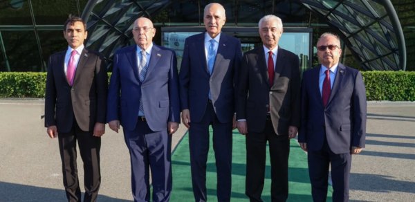 Numan Kurtulmuş Azərbaycandadır - Foto
