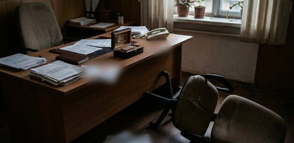 Azərbaycanda dəhşət: Keçmiş həyat yoldaşı bağça müdirini iş otağında bıçaqladı
