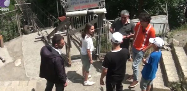 İsmayıllıda asma körpüdən istifadəyə görə kimlər ödəniş tələb edir? - VİDEO