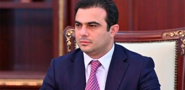 Zelenski Hikmət Cavadı təltif etdi