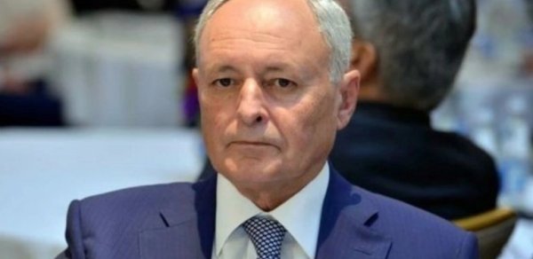 Keçmiş nazirin ailəsinə məxsus xəstəxananın baş həkimi dəyişdi