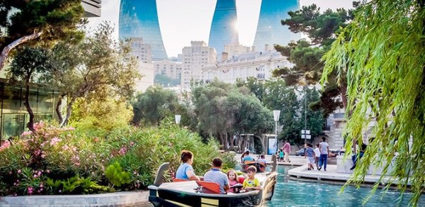 Azərbaycanda turizm sektoru geriləyir - İnsanlar niyə istirahət üçün xaricə gedir?